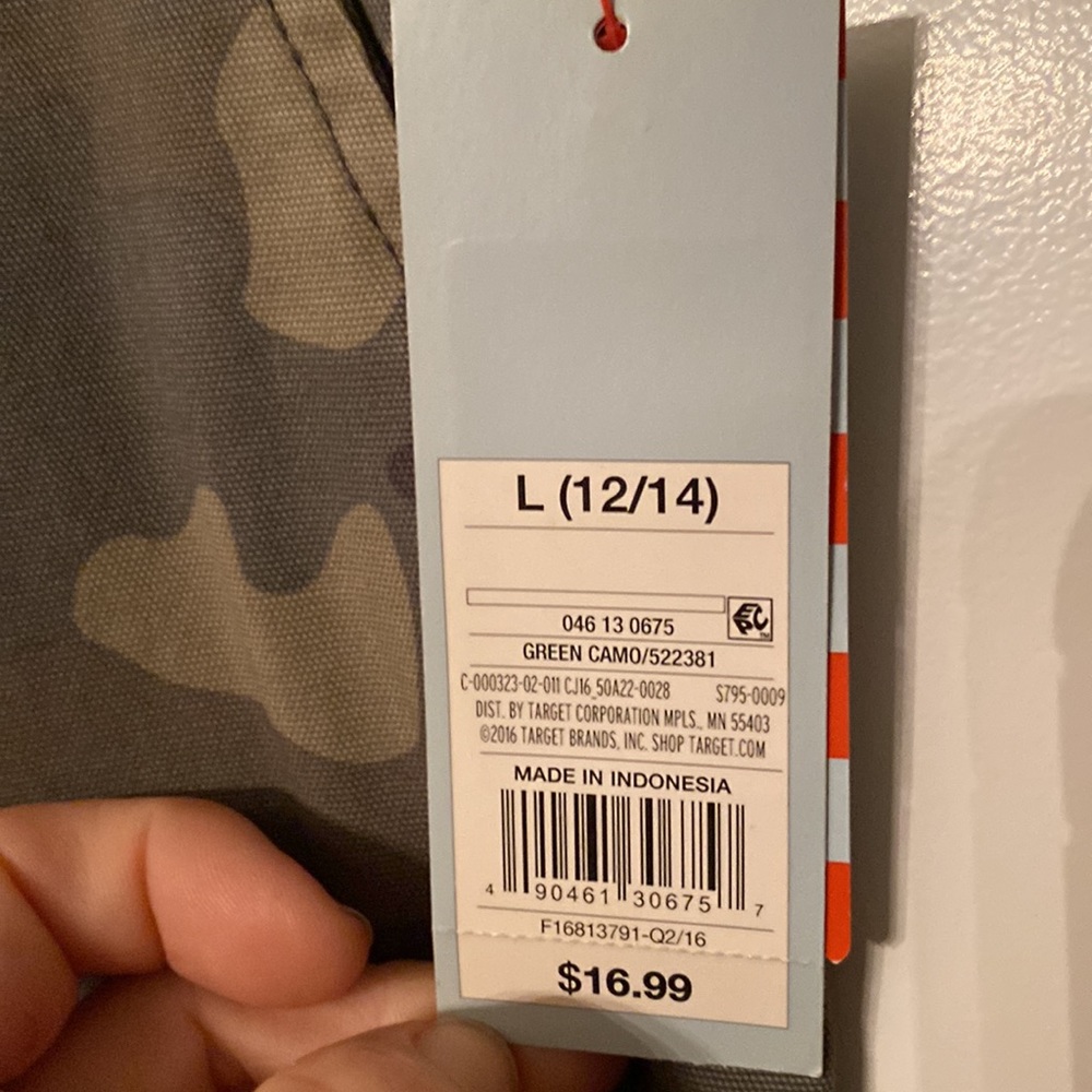 NWT Cart & Jack cotton camo jogger.  Size large 12/14. - Picture 7 of 11